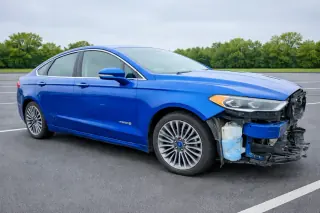 2018 Ford Fusion Titanium Hybrid — 3