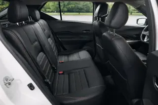 2019 Nissan Kicks SR — 5