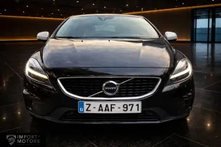 2019 Volvo V40 R-Design — 2