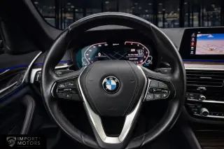 2020 BMW 530e Luxury Line — 5