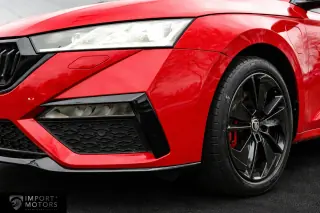 2021 Skoda Octavia RS iV Plug-In Hybrid — 5