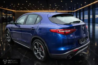 2022 Alfa Romeo Stelvio Ti Q4 — 4