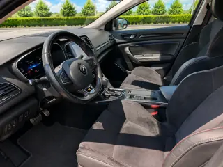 2022 Renault Megane Grandtour E-Tech RS Line — 4