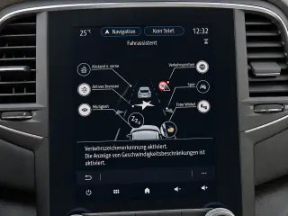 2022 Renault Megane Grandtour E-Tech RS Line — 5