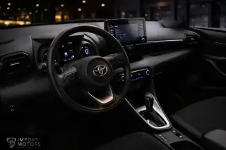 2023 Toyota Yaris 1.5 Hybrid Dynamic — 4