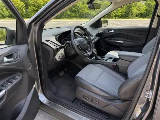 2019 Ford Escape SE 1.5 EcoBoost 4WD — 5