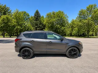 2019 Ford Escape SE 1.5 EcoBoost 4WD — 3