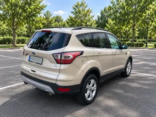 2017 Ford Escape SE 1.5 EcoBoost — 4