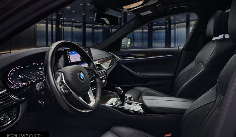 2020 BMW 530e Luxury Line încărcat