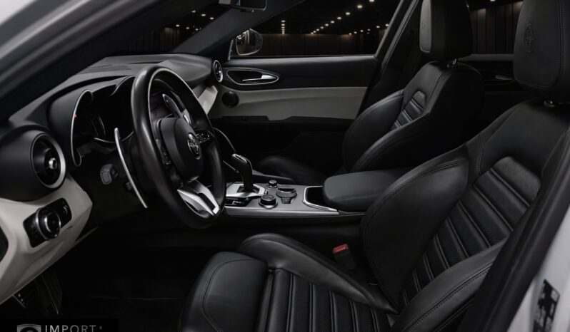 2020 Alfa Romeo Giulia Sprint 2.2 Diesel AT8 full