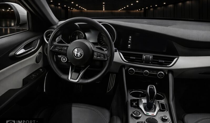2020 Alfa Romeo Giulia Sprint 2.2 Diesel AT8 full