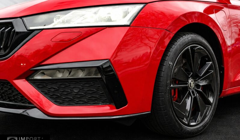2021 Skoda Octavia RS iV Plug-In Hybrid full