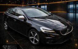 2019 Volvo V40 R-Design