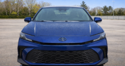 2025 Toyota Camry SE Hybrid