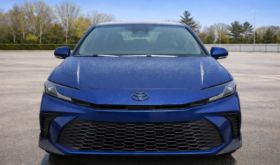 2025 Toyota Camry SE Hybrid
