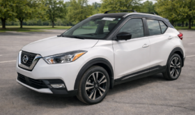 2019 Nissan Kicks SR